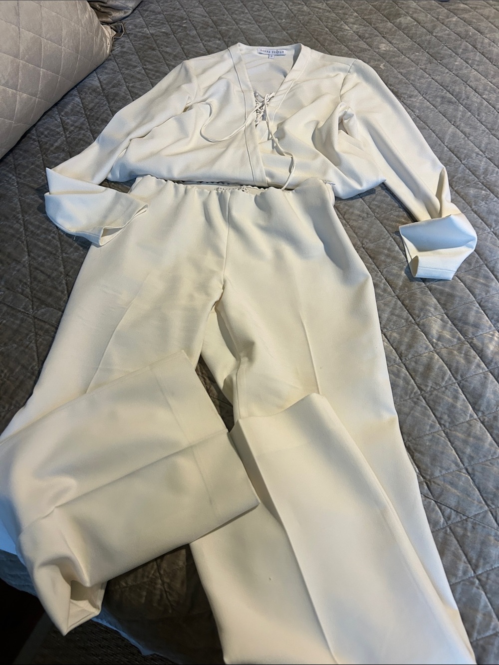 Donna Degnan Ivory Wide-Leg trousers and blouse set